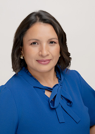 Portrait_Design_by_Esmeralda_Headshots_and Branding_Photography41