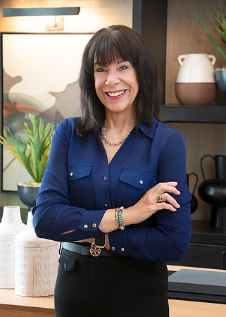 Portrait_Design_by_Esmeralda_Headshots_and Branding_Photography24