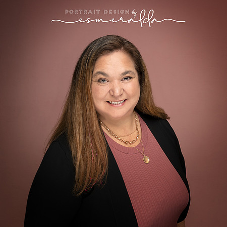 Headshot Portrait of a woman  woman who business Leander texas_DSC2040