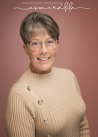 Headshot Portrait of a woman pink background woman who business Leander texas photographer Hodges, Deb_DSC2289